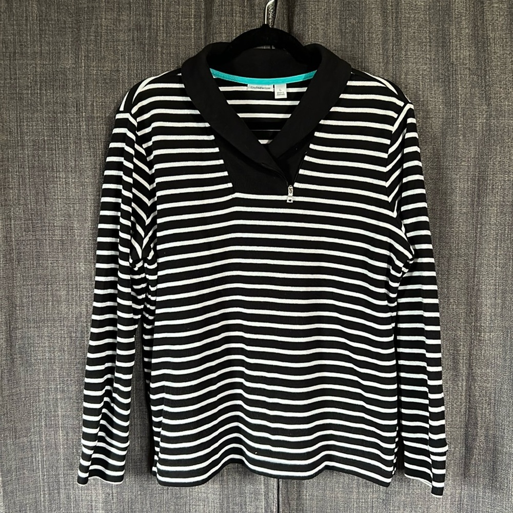 Croft & barrow black and white striped sweater with zipper collar detail large